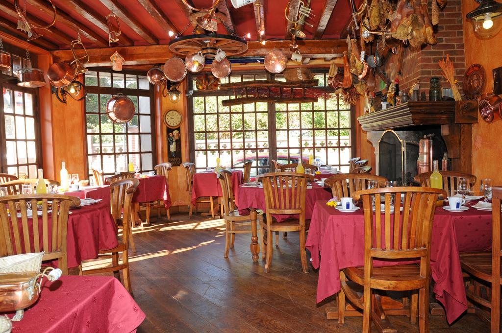 La Taverne Des Deux Augustins Этрета Экстерьер фото